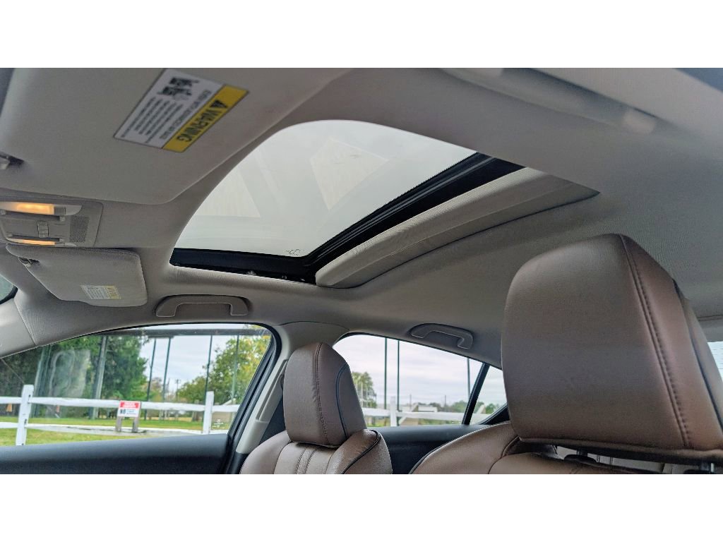 Used 2020 Acura ILX w/ Premium Package image 17