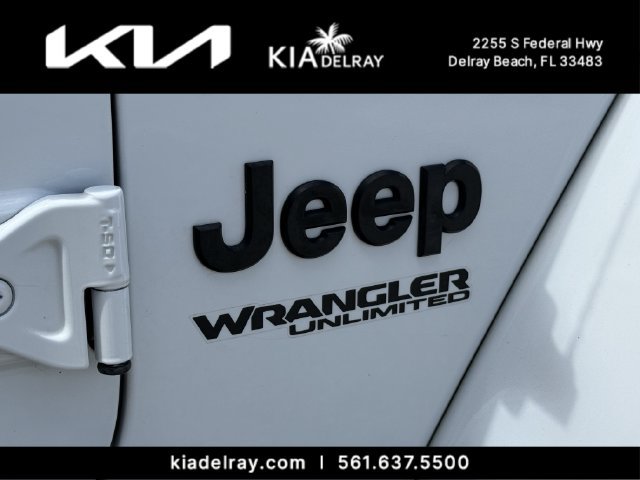Used 2021 Jeep Wrangler Unlimited Sahara AWD/4WD image 9
