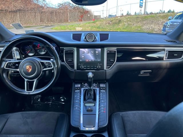 Used 2018 Porsche Macan image 12