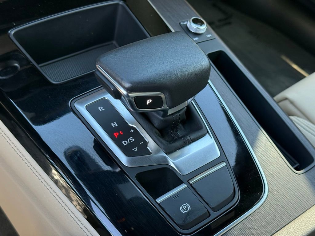 Used 2024 Audi Q5 2.0T Premium Plus w/ Premium Plus Package image 11