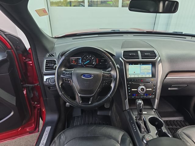Used 2017 Ford Explorer Limited w/ Equipment Group 303A AWD/4WD image 14