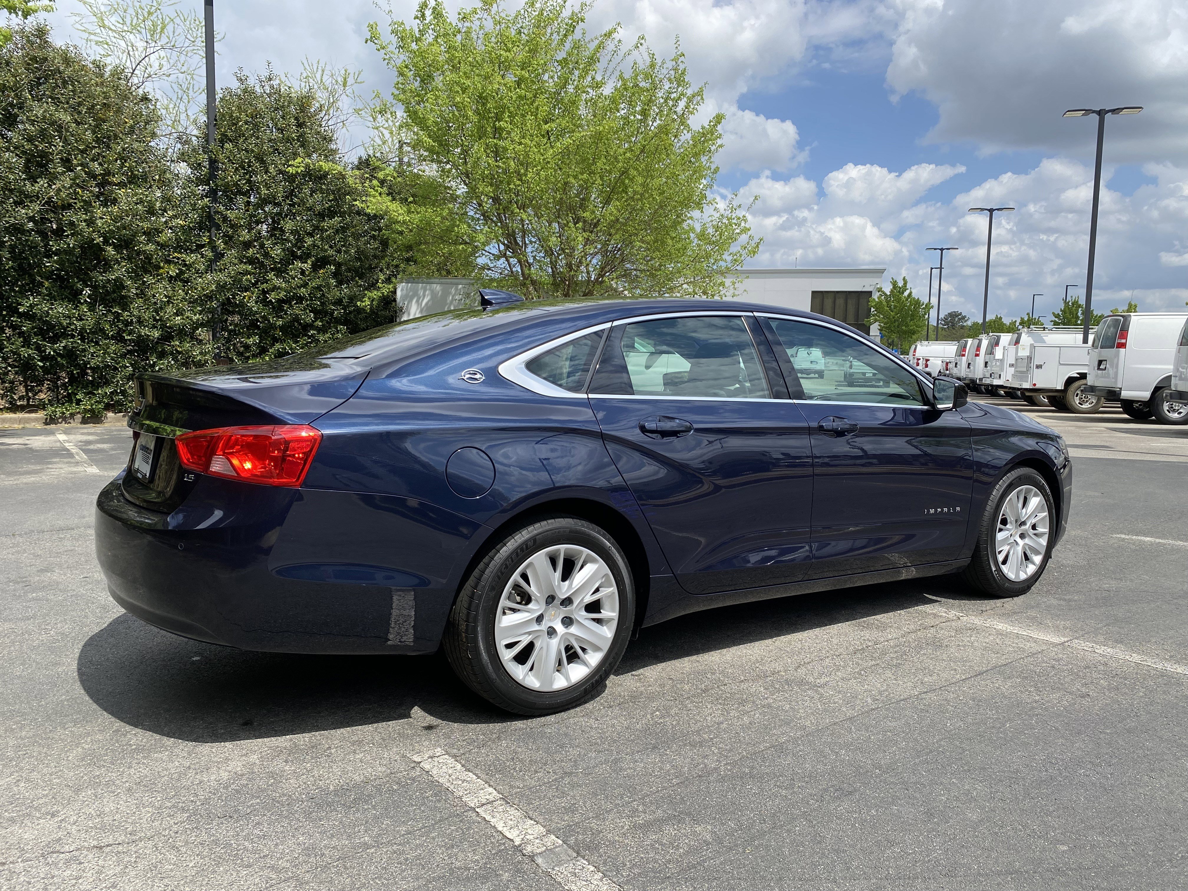 Used 2015 Chevrolet Impala LS w/ LS Convenience Package image 9