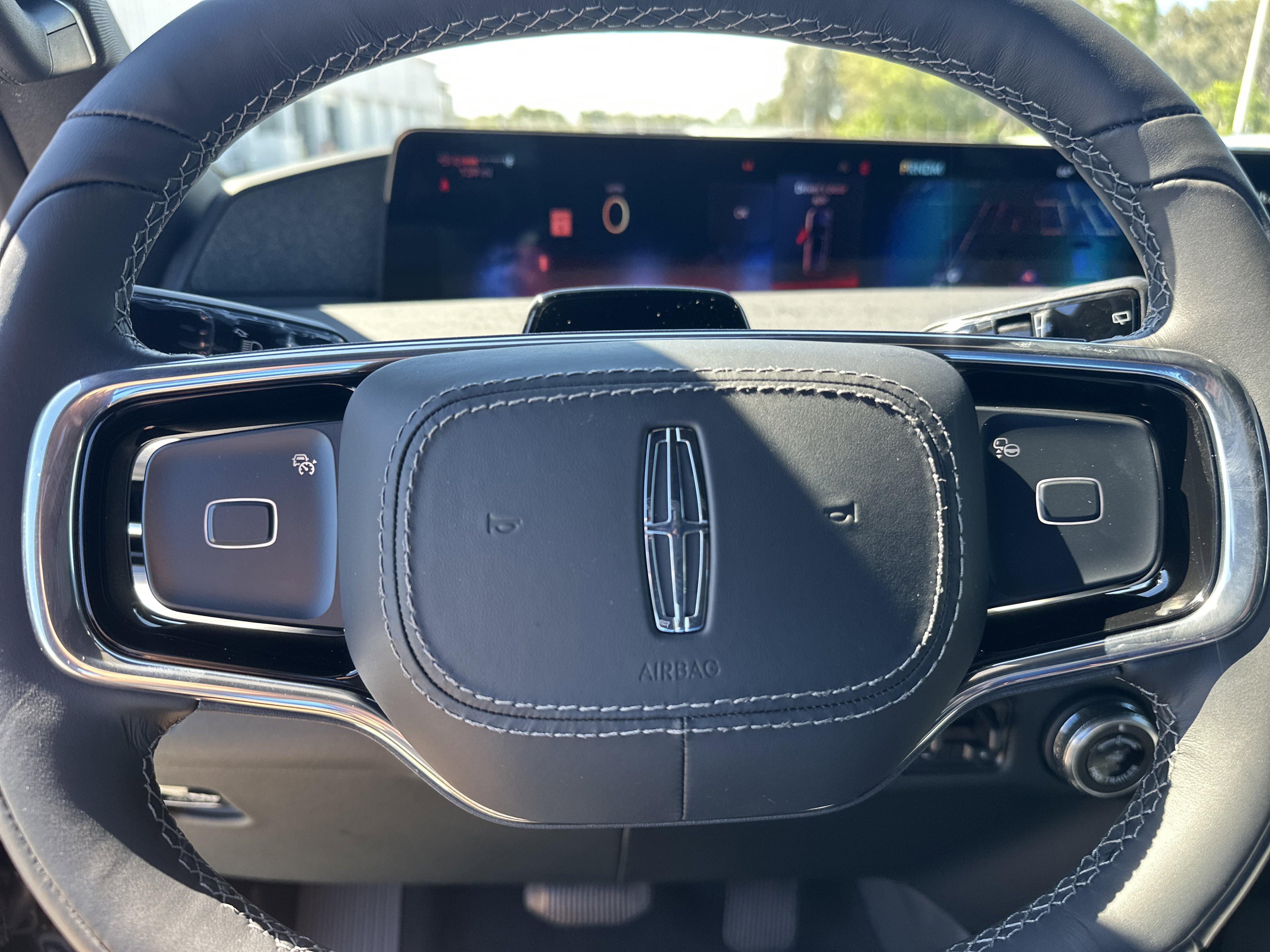 New 2025 Lincoln Navigator Reserve image 18