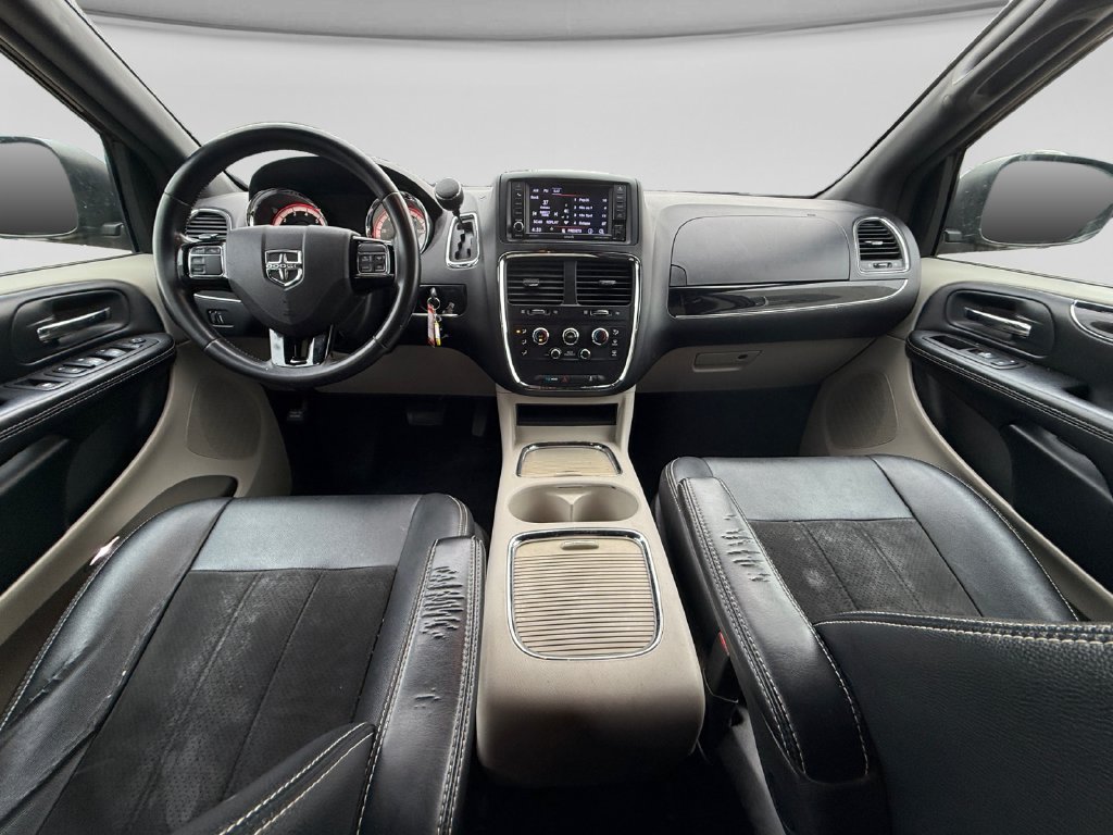 Used 2019 Dodge Grand Caravan SXT FWD image 22