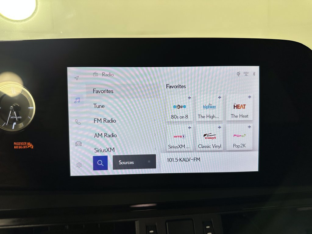 Used 2023 Lexus ES 250 w/ Premium Package AWD/4WD image 28