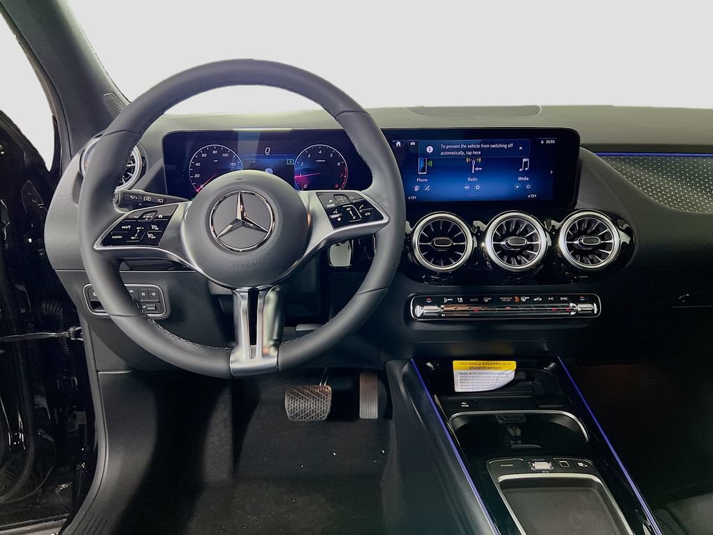 Used 2025 Mercedes-Benz GLA 250 4MATIC image 22