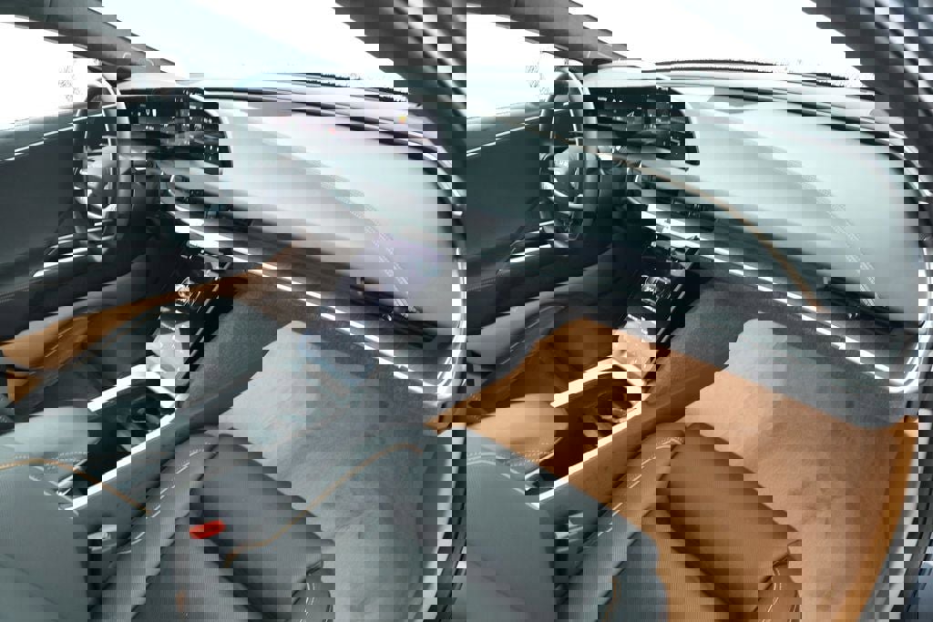 Used 2024 Lucid Air Touring image 27