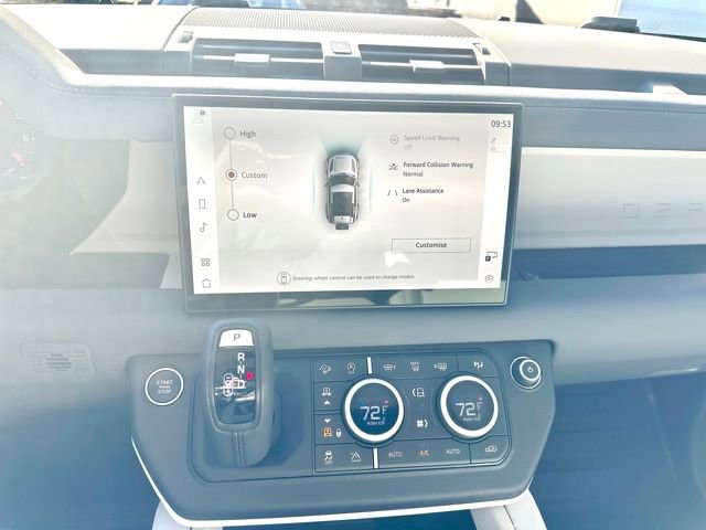 New 2025 Land Rover Defender 90 S image 28