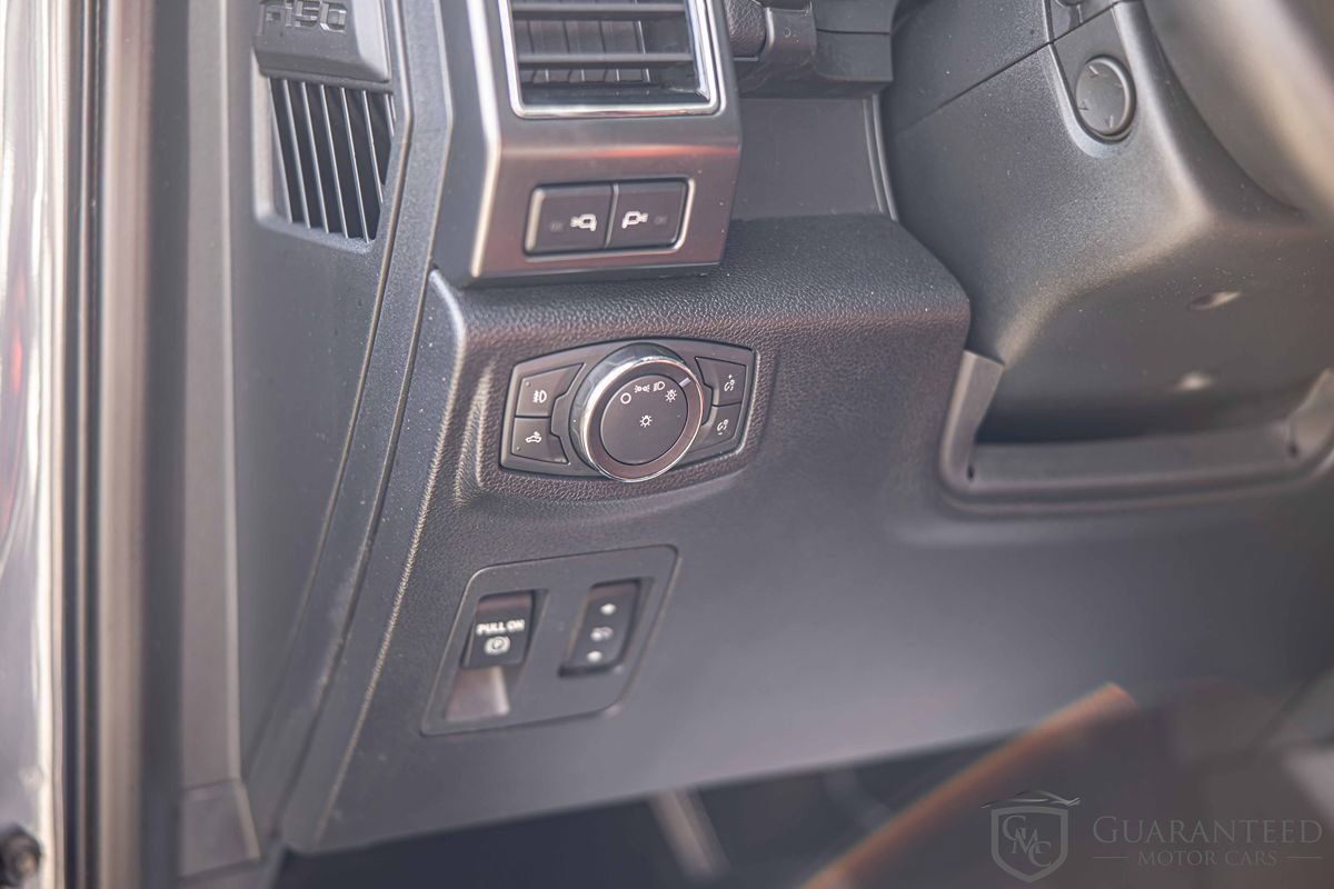 Used 2019 Ford F150 Lariat w/ Equipment Group 502A Luxury AWD/4WD image 20