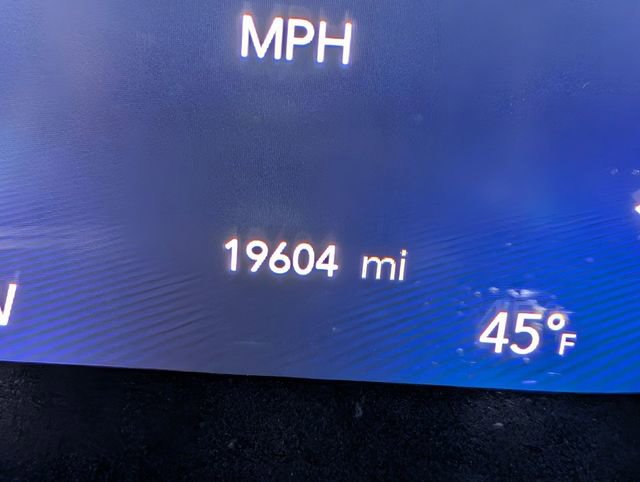 Certified 2024 Chrysler Pacifica Limited w/ Uconnect Theater Family Group image 20