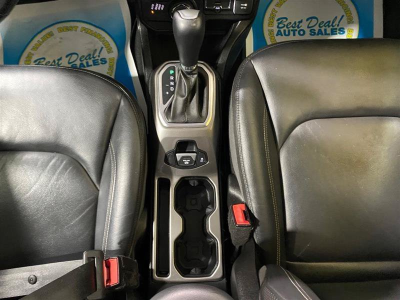Used 2018 Jeep Renegade Limited w/ UConnect 8.4 Nav Group AWD/4WD image 14