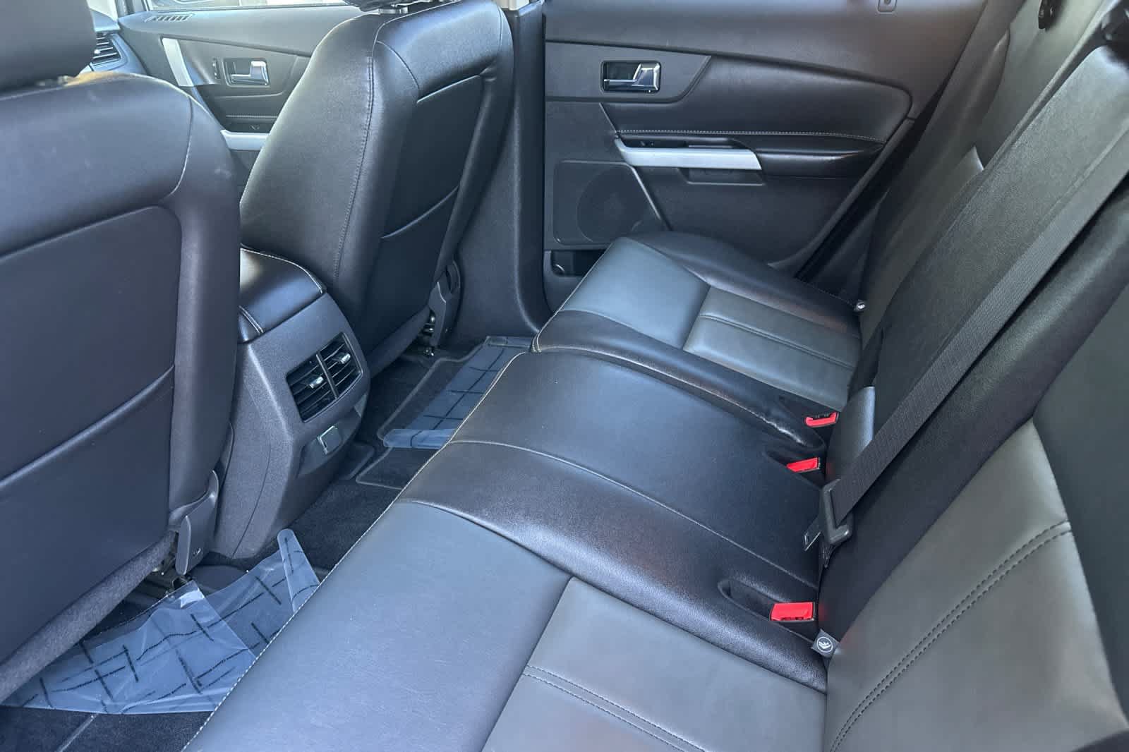 Used 2013 Ford Edge Sport w/ Driver Entry Pkg FWD image 4