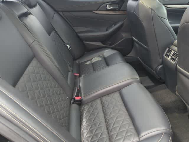 Used 2017 Nissan Maxima Platinum FWD image 21