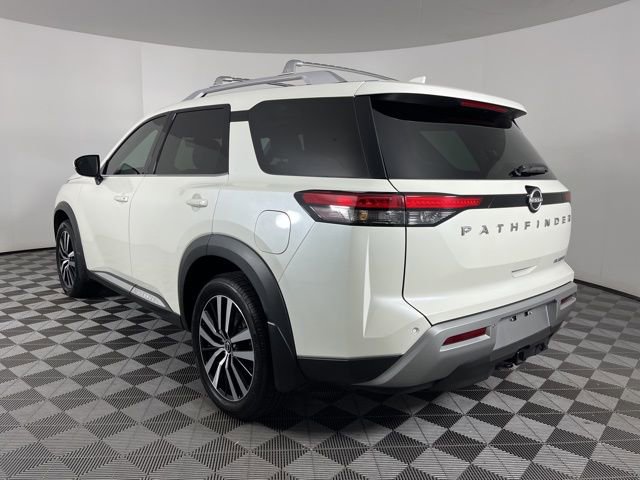 Used 2023 Nissan Pathfinder Platinum w/ Cargo Package image 7