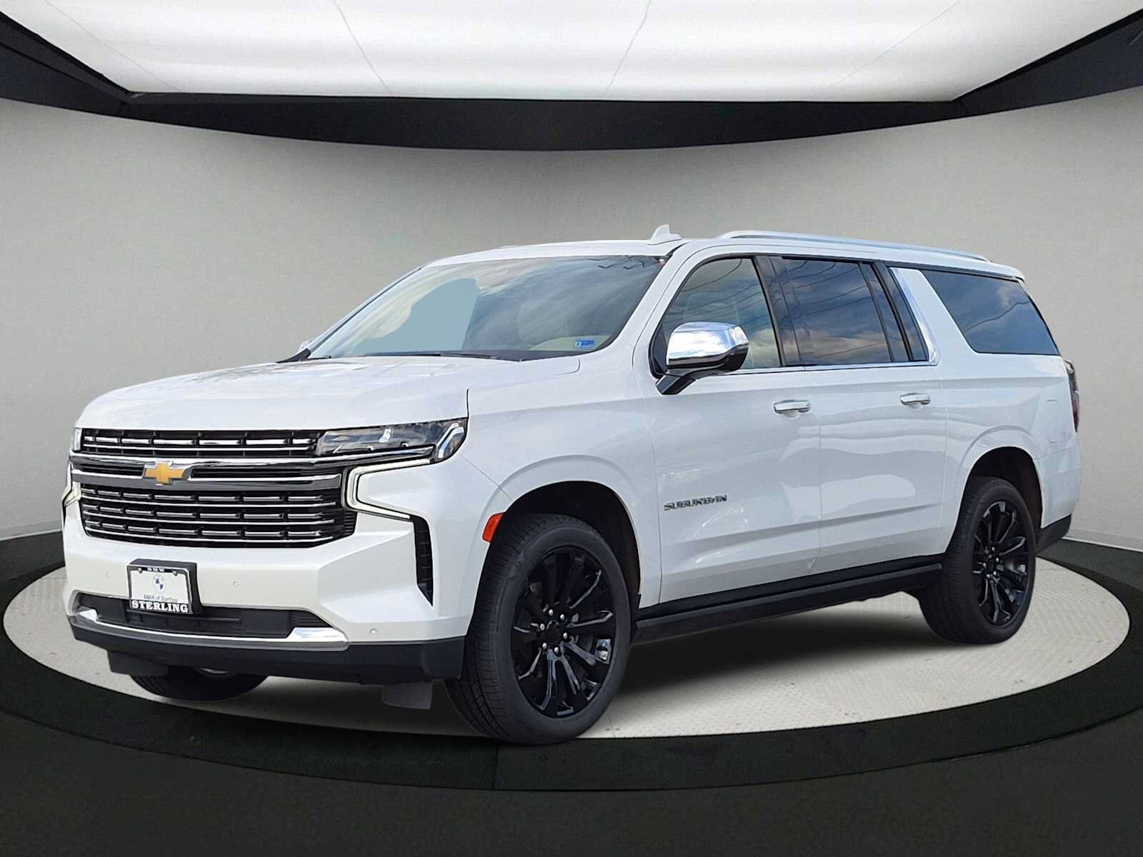 Used 2023 Chevrolet Suburban Premier w/ Max Trailering Package AWD/4WD image 4