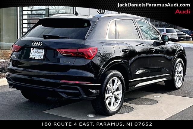 Used 2025 Audi Q3 2.0T Premium w/ Convenience Package image 2