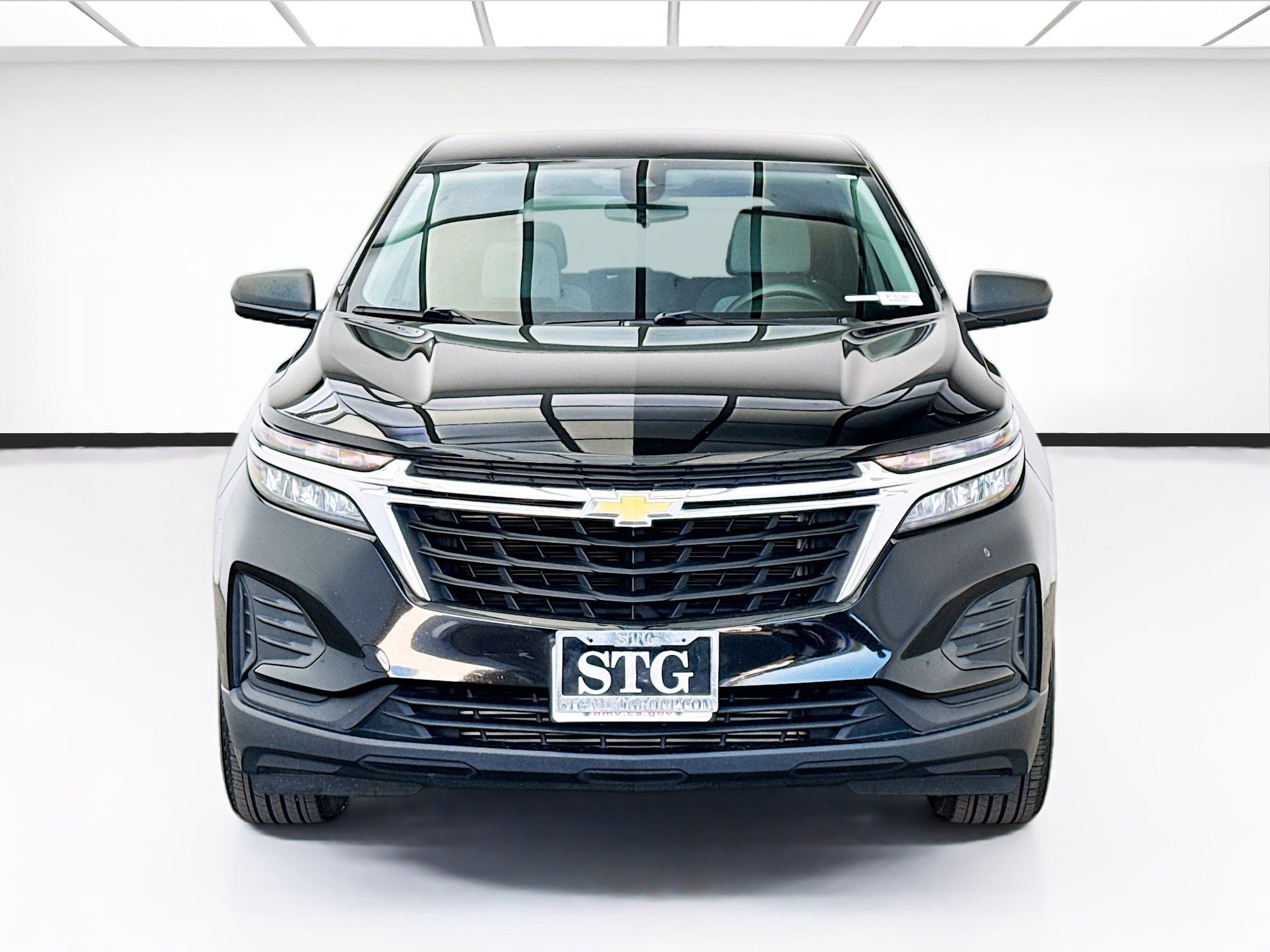 Used 2022 Chevrolet Equinox LS image 2