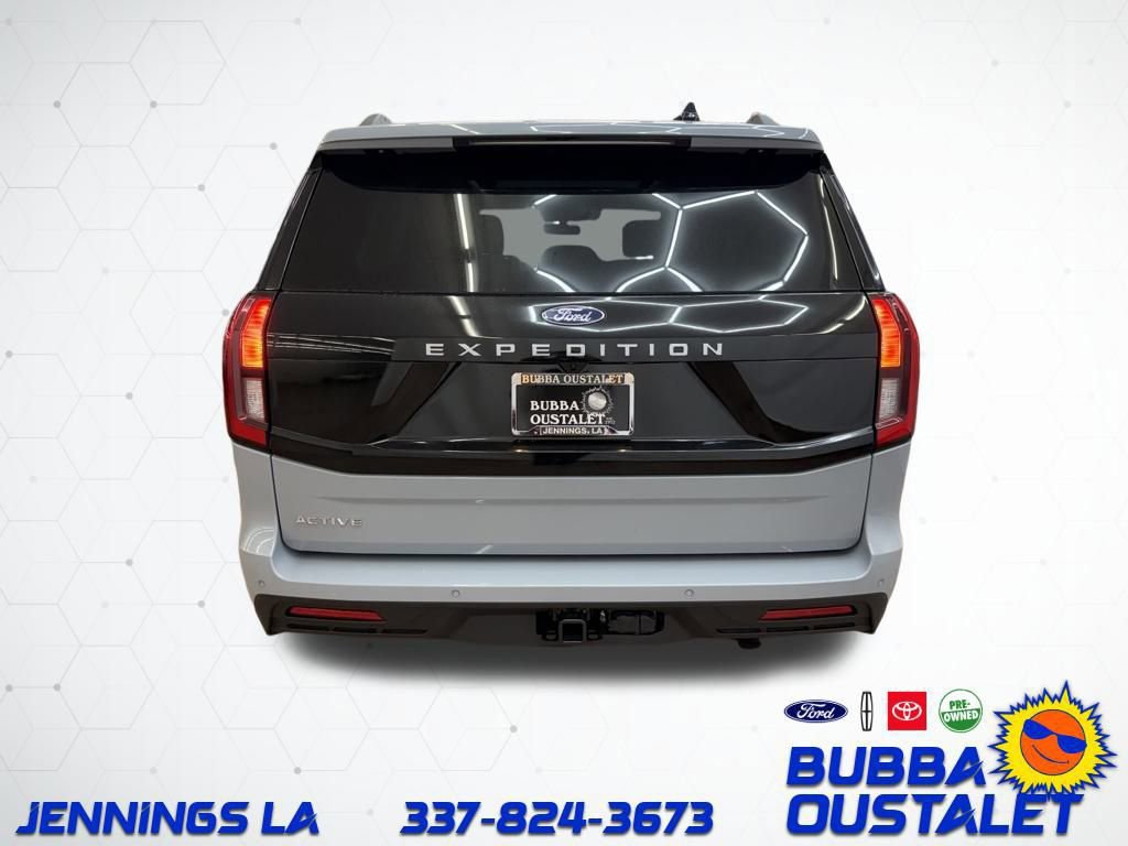 New 2025 Ford Expedition Active image 5