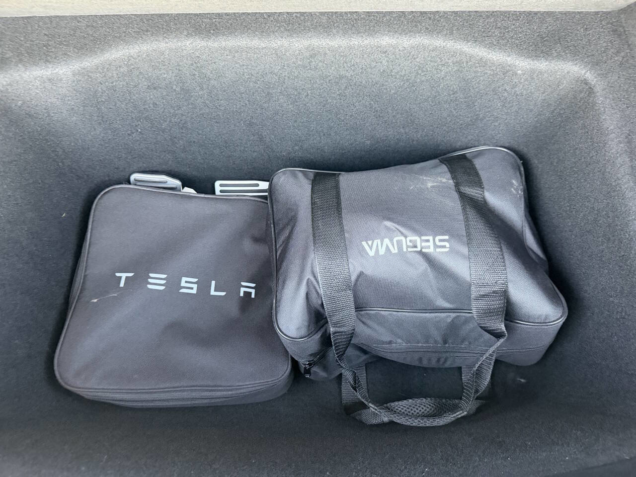 Used 2018 Tesla Model 3 Long Range RWD image 30