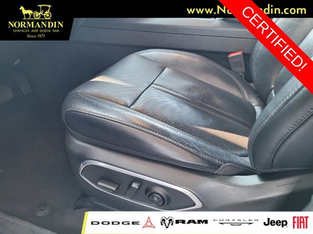 Certified 2024 Jeep Wagoneer L Series II RWD image 16