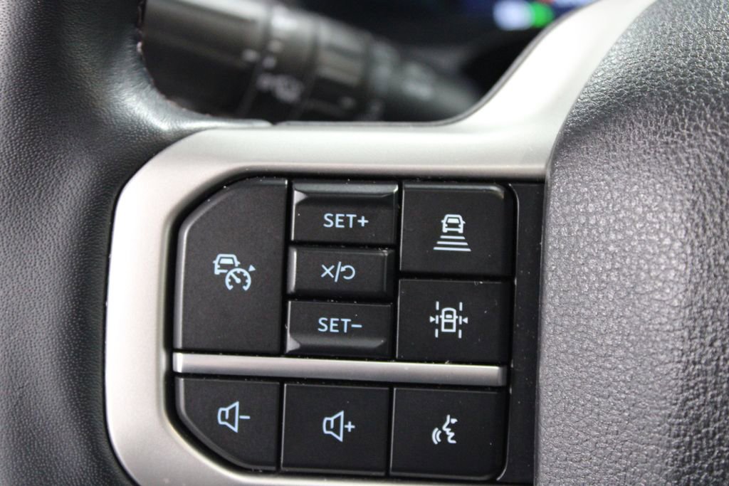 Used 2024 Ford Expedition Limited image 24