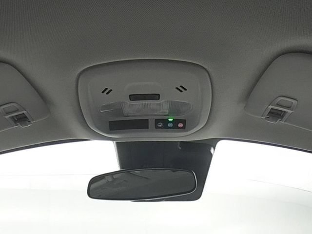 Used 2025 Chevrolet Trax LT w/ LT Convenience Package FWD image 27