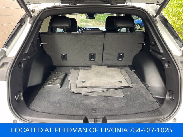 Certified 2024 Chevrolet Equinox EV LT FWD image 24