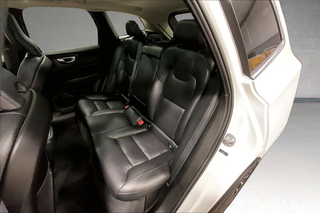 Certified 2023 Volvo XC60 B5 Plus w/ Climate Package AWD/4WD image 22