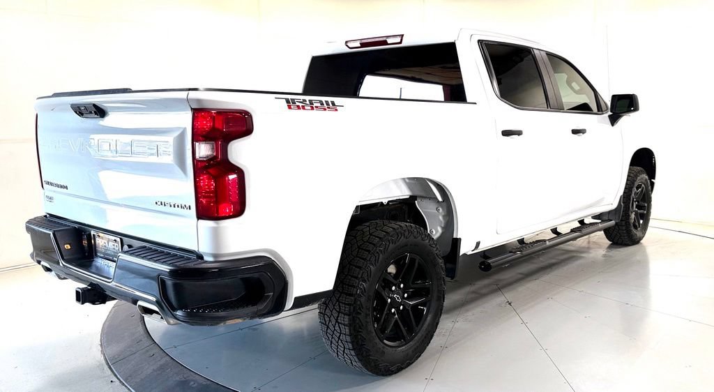 Used 2025 Chevrolet Silverado 1500 Custom Trail Boss AWD/4WD image 4
