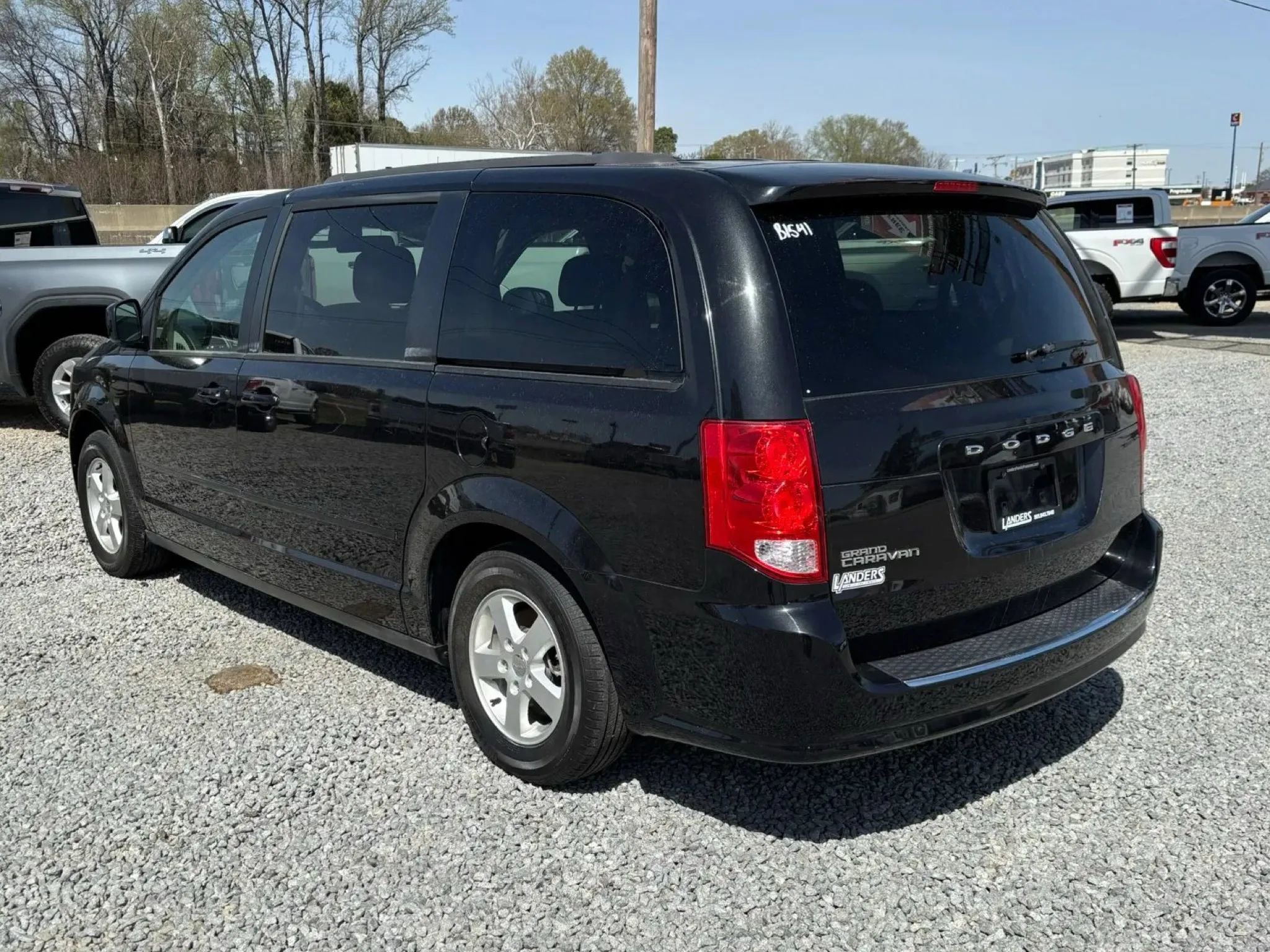 Used 2012 Dodge Grand Caravan SXT image 10