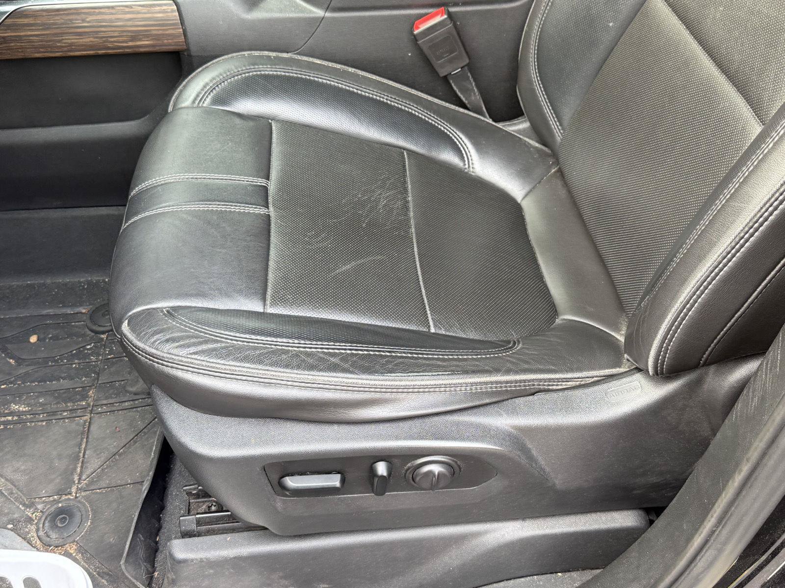 Used 2019 Chevrolet Silverado 1500 High Country AWD/4WD image 11