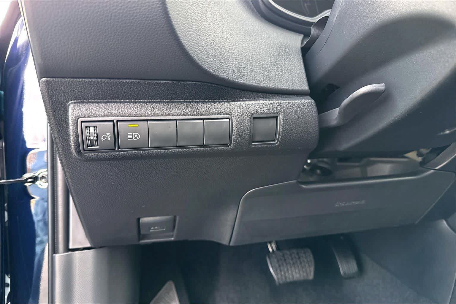 New 2027 Toyota Corolla LE FWD image 19