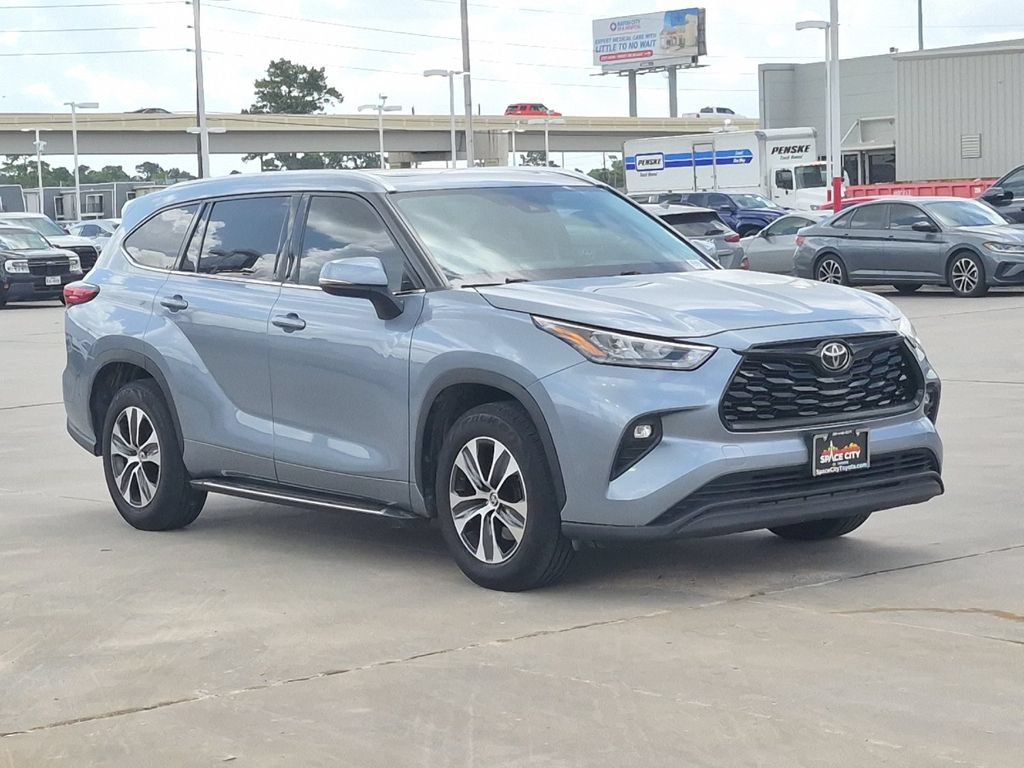 Used 2020 Toyota Highlander XLE FWD image 8