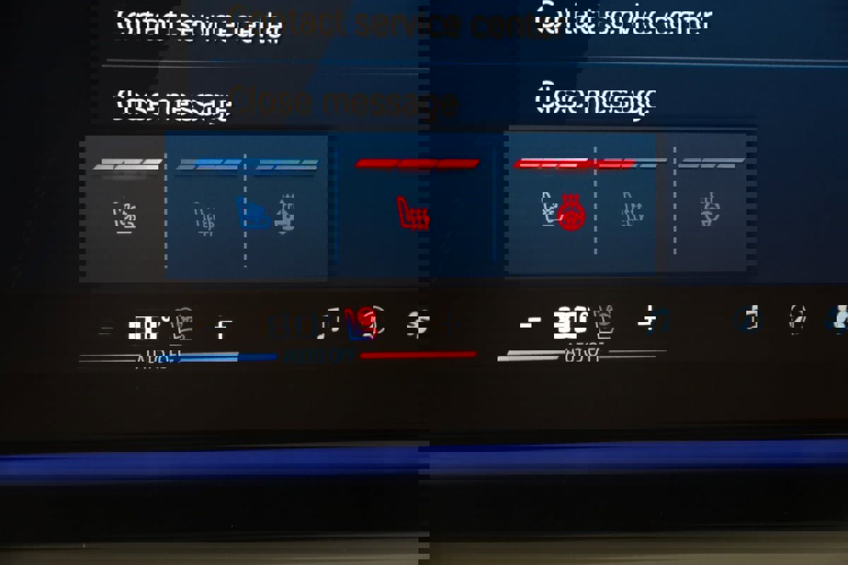 Used 2025 BMW M5 w/ Carbon Package image 8