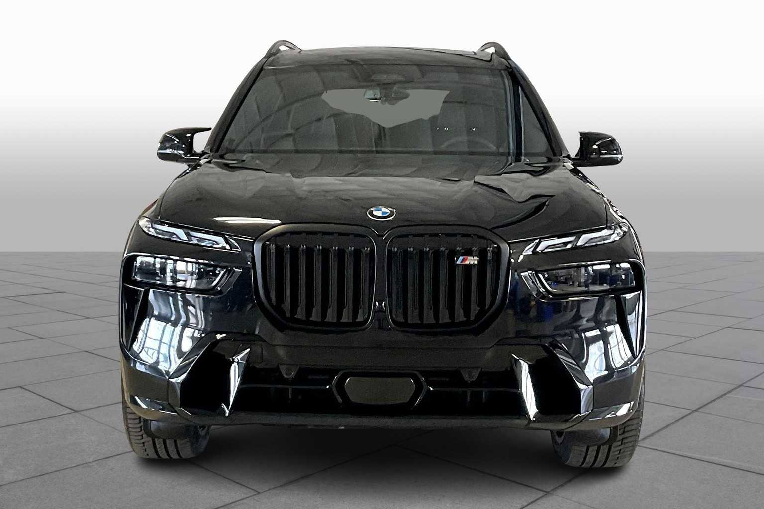 New 2026 BMW X7 M60i image 3