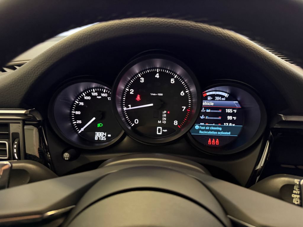 Certified 2026 Porsche Macan AWD/4WD image 21
