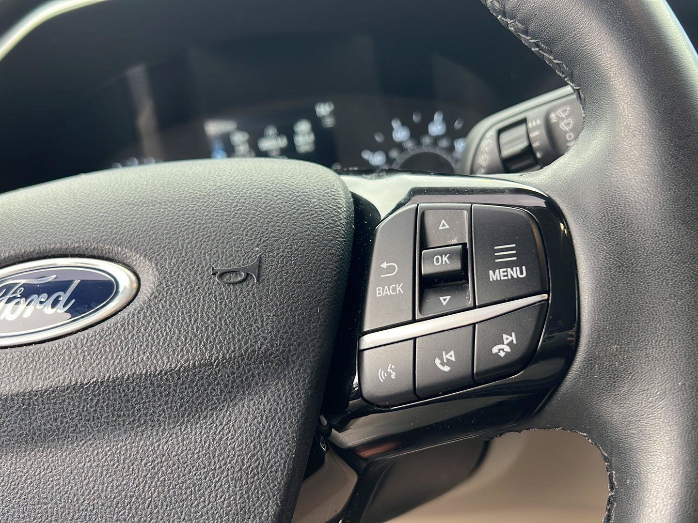 Used 2022 Ford Escape SEL FWD image 14