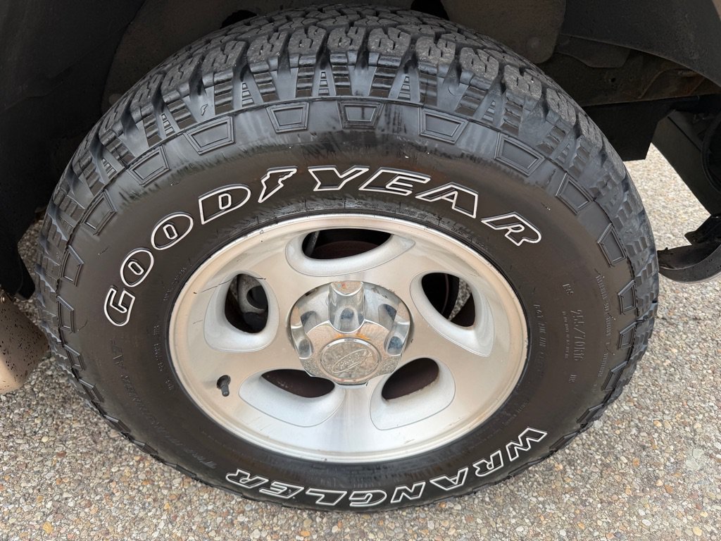 Used 2001 Ford Explorer Eddie Bauer AWD/4WD image 15