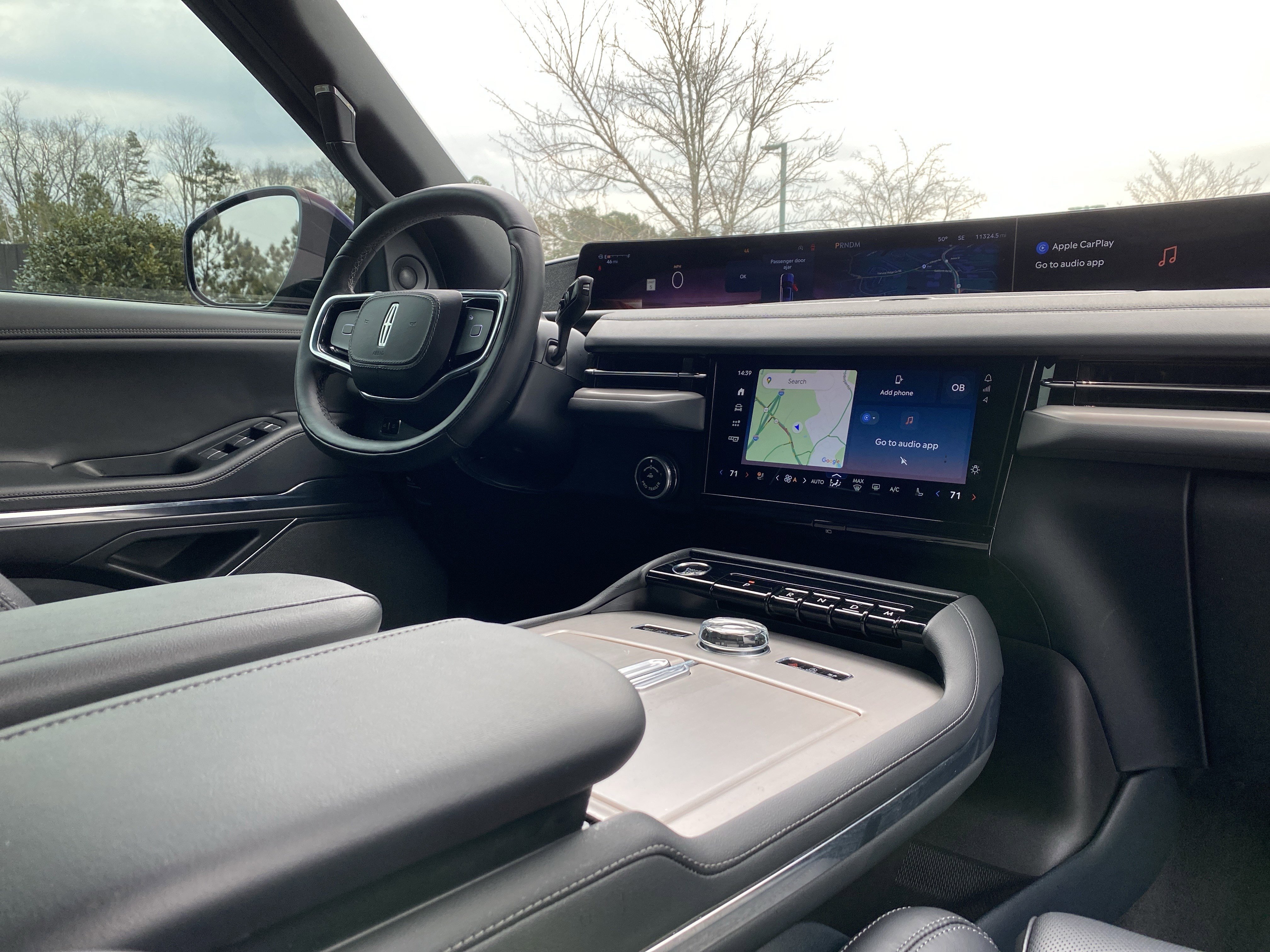 Used 2025 Lincoln Navigator Reserve w/ Jet Appearance Package image 6