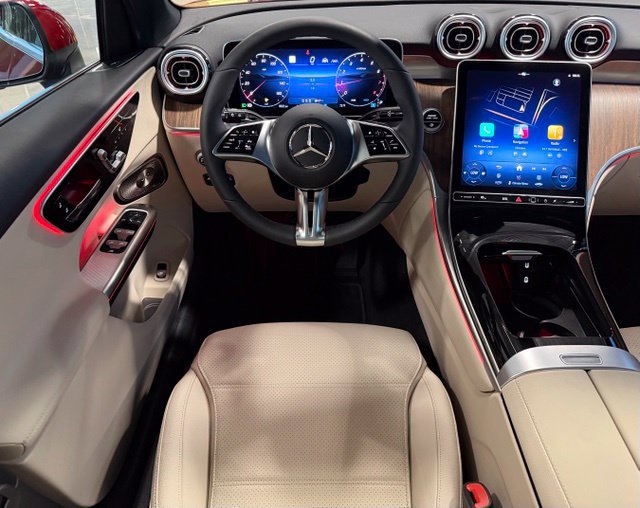 New 2026 Mercedes-Benz GLC 300 4MATIC image 12
