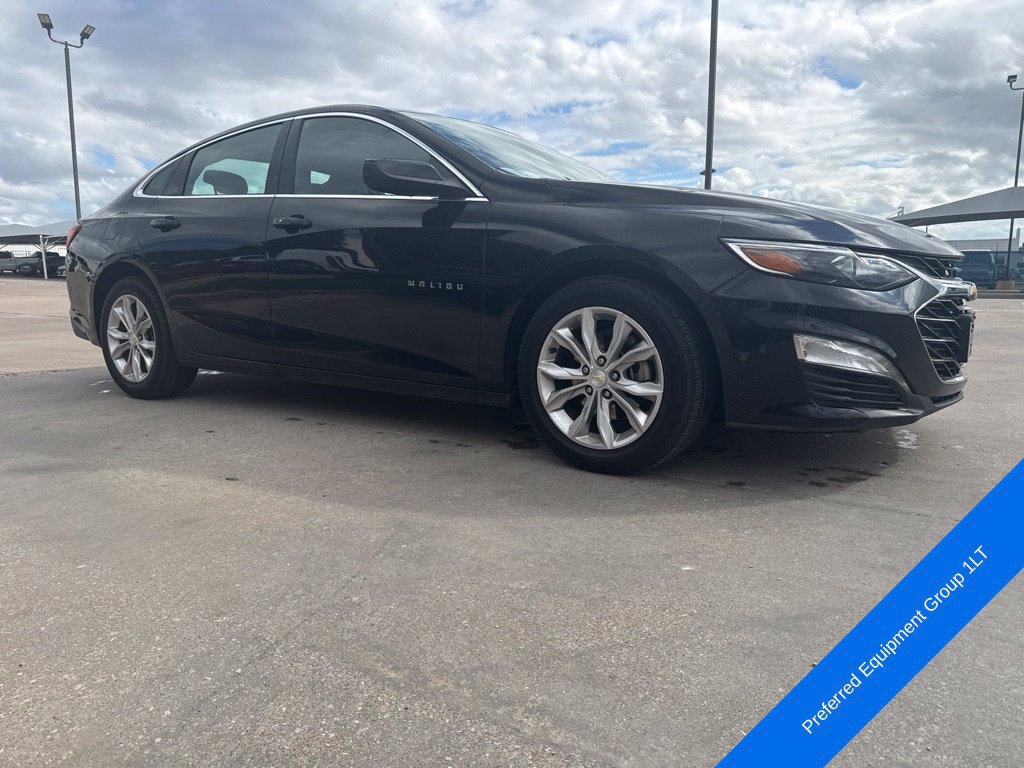 Used 2023 Chevrolet Malibu LT w/ Driver Confidence Package FWD image 2