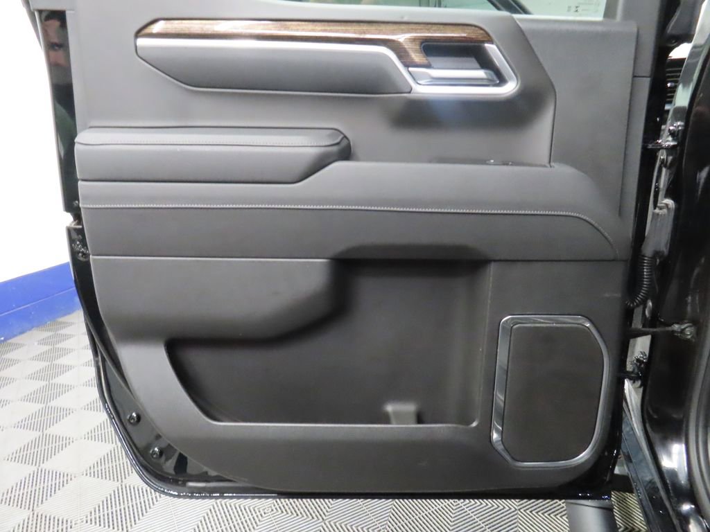 Used 2025 GMC Sierra 1500 Elevation AWD/4WD image 49
