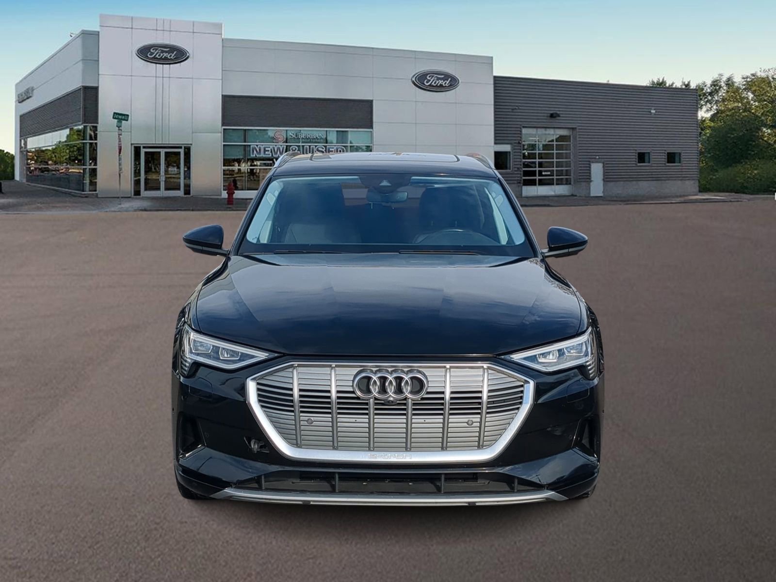 Used 2019 Audi e-tron Premium Plus image 3