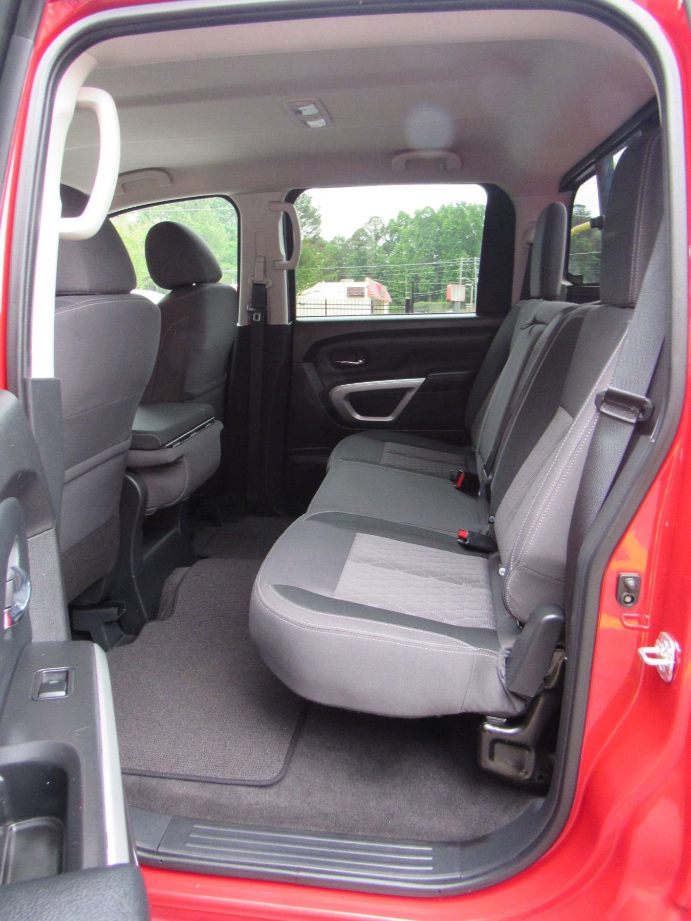 Used 2021 Nissan Titan SV w/ Accessory Utility Package RWD image 12