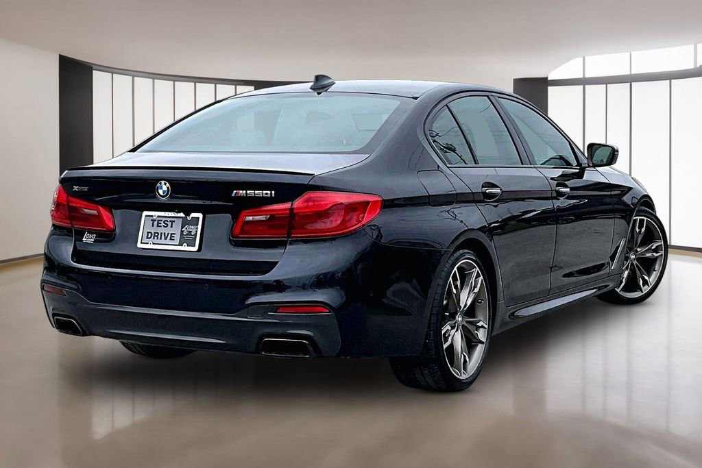 Used 2018 BMW M550i xDrive image 2