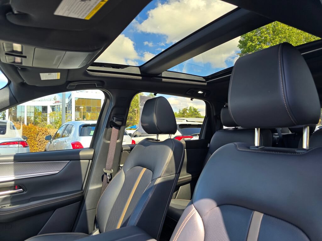 Certified 2025 MAZDA CX-90 Plug-In Hybrid w/ Premium Plus AWD/4WD image 11