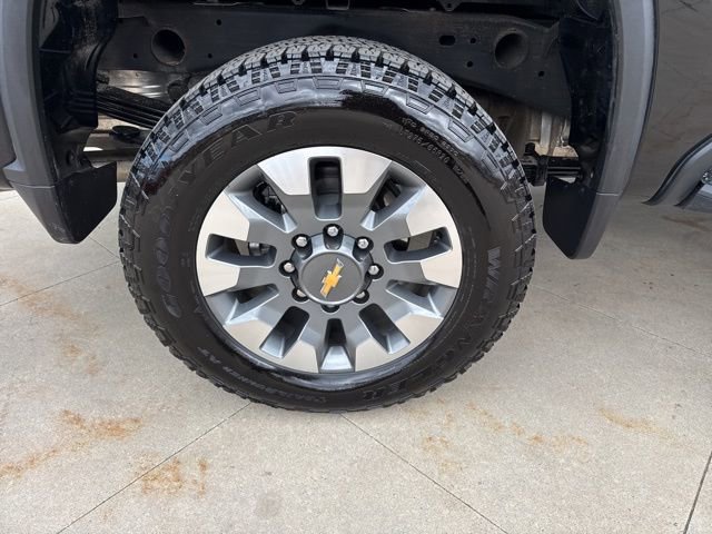 Used 2025 Chevrolet Silverado 2500 Custom w/ Custom Value Package image 10