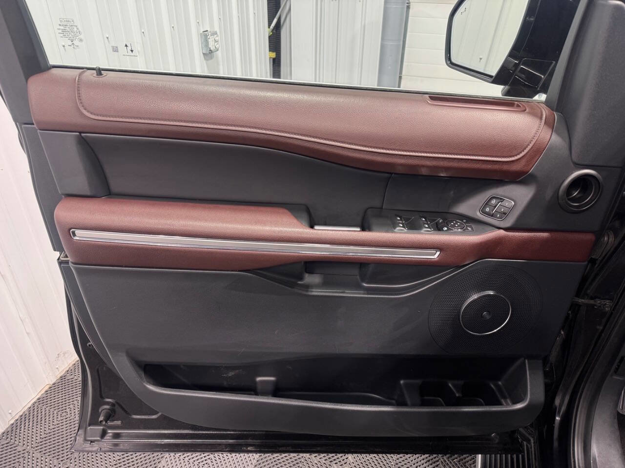 Used 2022 Ford Expedition Max Limited AWD/4WD image 11
