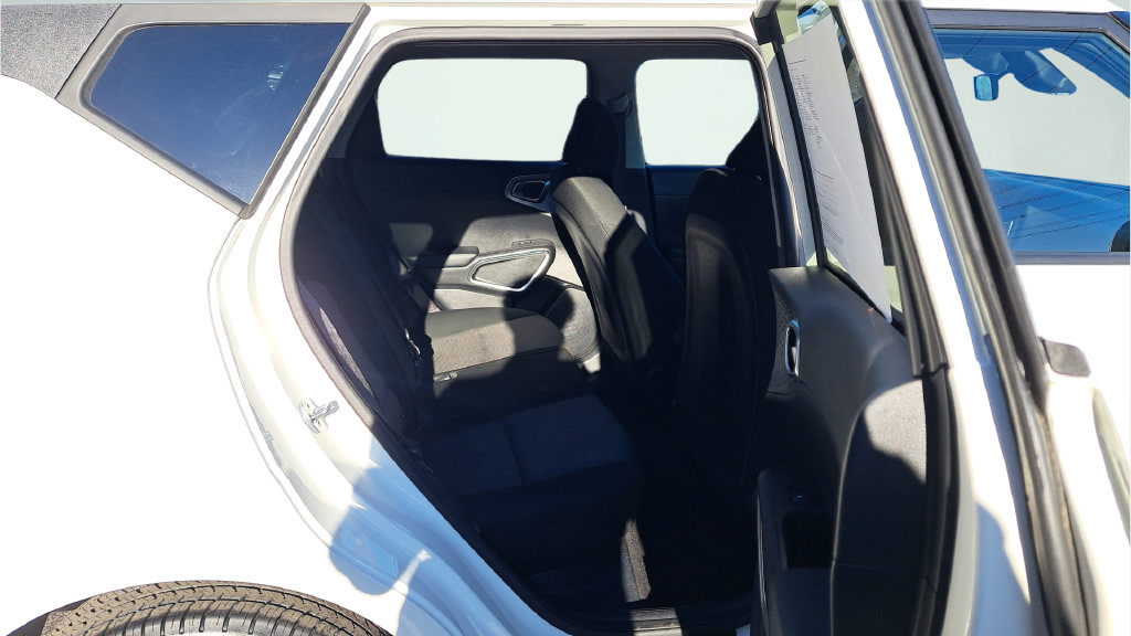 Used 2023 Kia Soul LX w/ LX Technology Package FWD image 14