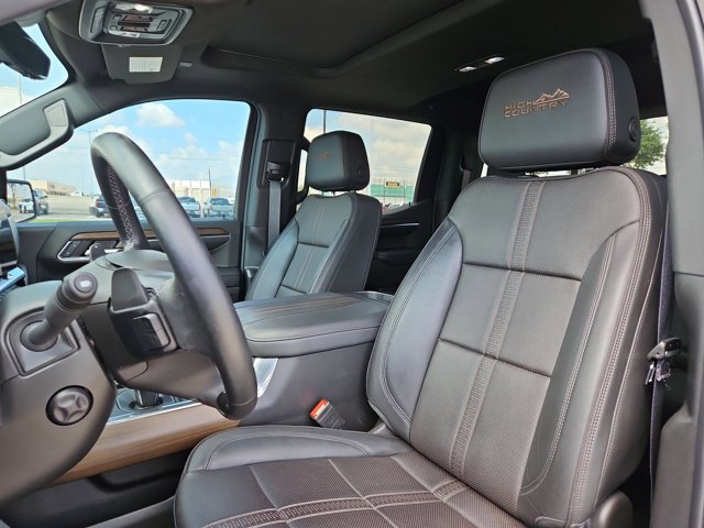 Used 2024 Chevrolet Silverado 1500 High Country w/ High Country Premium Package RWD image 16